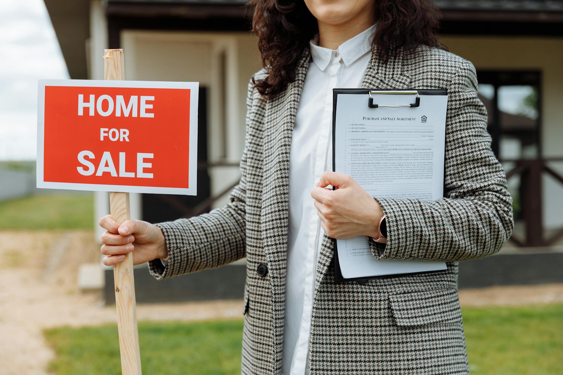 Build Your Real Estate Marketing Plan with AI